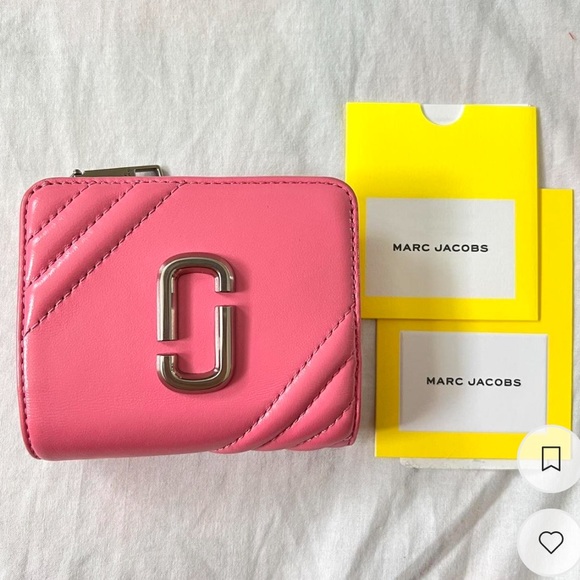 MARC JACOBS WALLET 🤍 - Picture 1 of 5